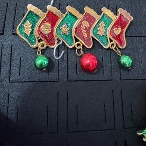 P50 Vintage Festive Christmas Stocking Brooch